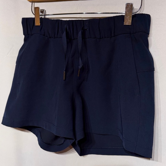 Lululemon On The Fly Short Woven 2.5” True Navy Size 4 - Picture 5 of 9